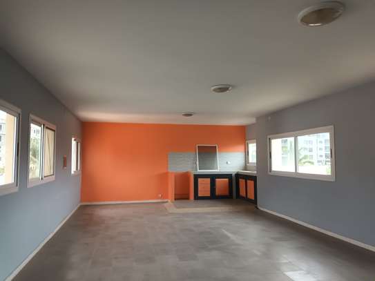 Immeuble R+2 de bureau  F47 aux Almadies image 12