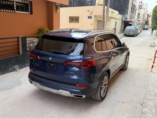 BMW X5 _2020 image 6
