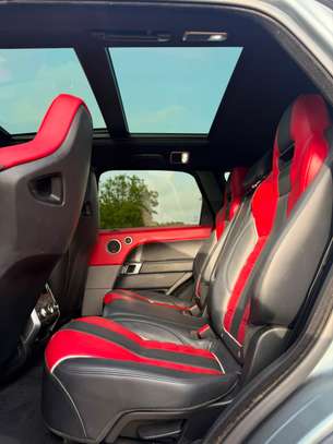 Range Rover sport svr image 12