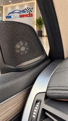 BMW X6 essence 2018 full options image 14