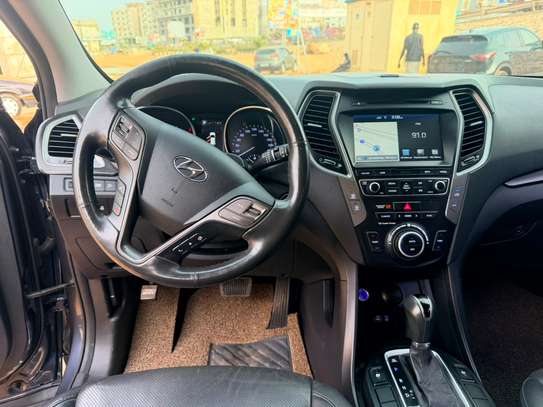 HYUNDAI  SANTAFE Année : 2016-2017 image 4