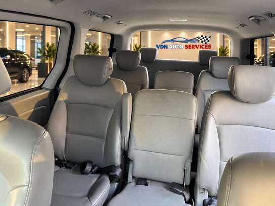 Hyundai Starex diesel boîte auto 2016-2107 image 10