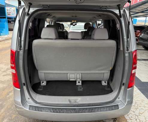 Hyundai Starex 2019 VIP 9 places image 4