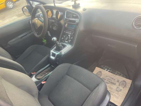 Peugeot 5008 diesel 7 place image 4
