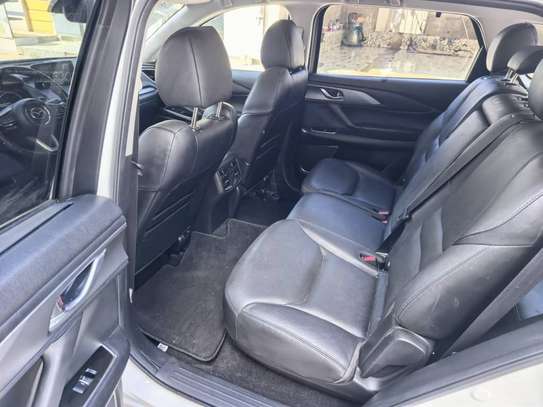 Mazda cx-9 touring 2019 full option image 7