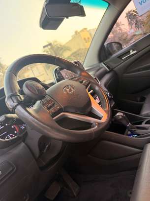 Hyundai Tucson diesel image 6