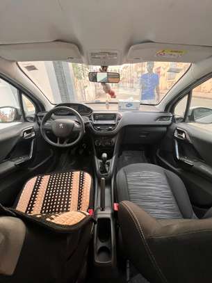 Peugeot 208 2019 image 3