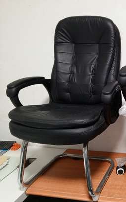 Chaise et fauteuil de bureau image 2