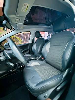 Peugeot 2008 2018 image 8