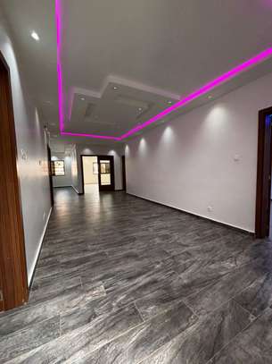 APPARTEMENT MODERNE image 9