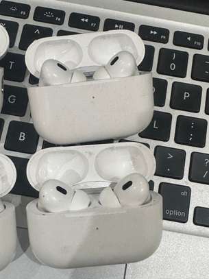 Airpods Pro 2 authentic image 2
