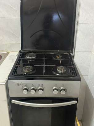 Cuisinière Roche 4 feux + four, gaz offert image 3