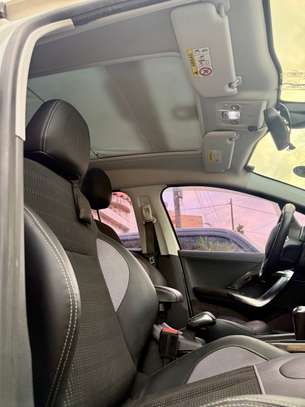 PEUGEOT 2008 année 2017 image 10