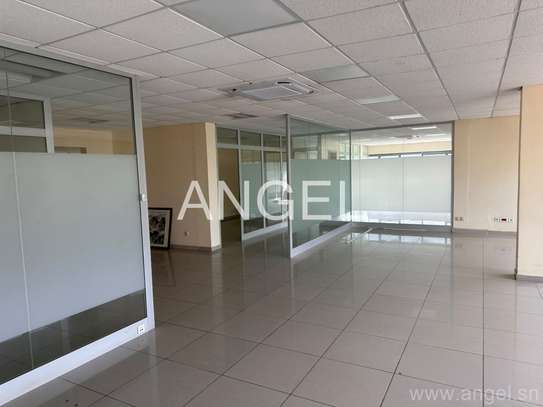 Ref_7258_GL  Plateau de bureaux à louer/ Route du King Fahd image 2