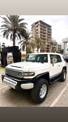 Toyota Fj cruiser image 2
