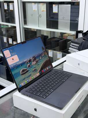 MacBook Pro 2024 M4 1To ssd image 3
