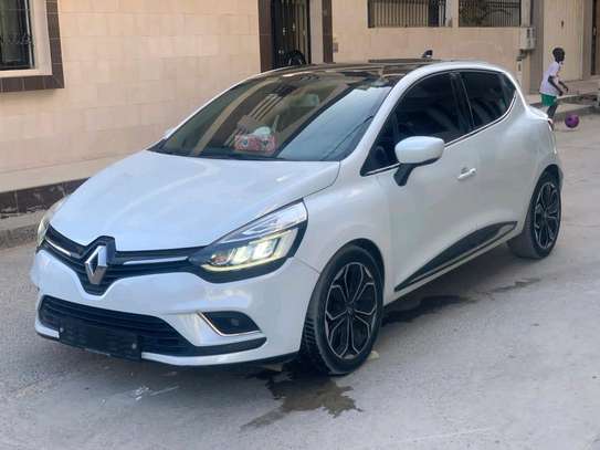 Renault image 10