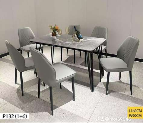 Table a manger marbre lourd 6 places image 3
