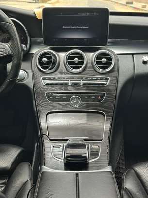 Mercedes  C300 4MATIC image 10