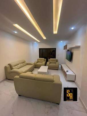Salon de 7 place image 3