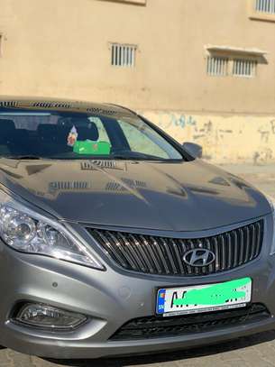 Location Voiture de luxe Hyundai Grandeur image 5