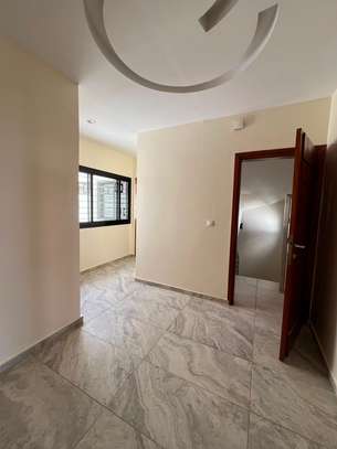 APPARTEMENT F4 À LOUER – OUAKAM, BATRAIN image 2