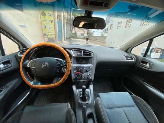 CITROEN C4 diesel manuel image 4