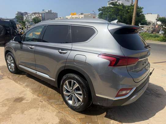 HYUNDAI SANTA FE 2019 image 2