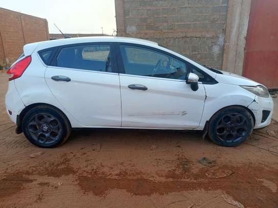 Ford Fiesta image 2