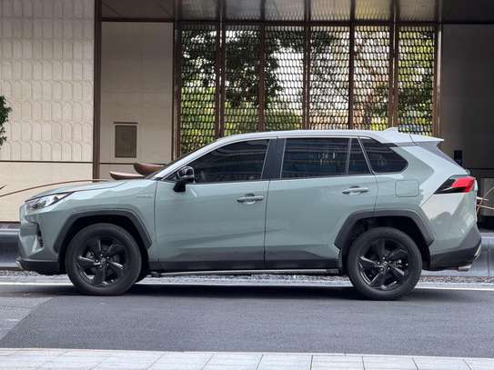 Toyota Rav4 Hybride image 9