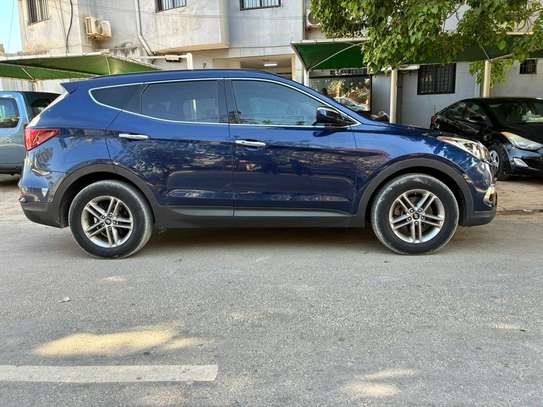 Hyundai santa fe sport lumitud 2017 full options image 3