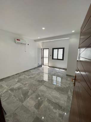 Immeuble R+6 à vendre à Mermoz image 8