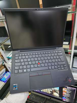 Lenovo Thinkpad X1 carbon Gen 9 image 5