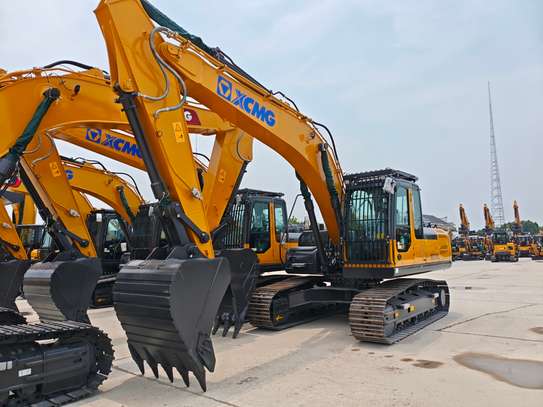 Excavatrice XCMG XE215C image 2