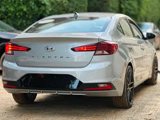 Hyundai Elentra 2020 image 3