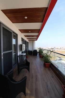 Appartement meublé type F4 Sicap Foire image 4