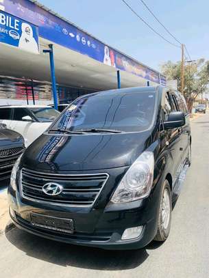 Hyundai starex 2017 image 2