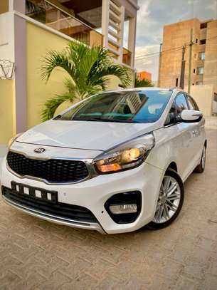 KIA Carens 2017 image 8