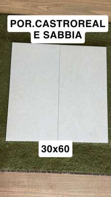 Carrelage gris clair 33x55 cm moderne et lisse image 2