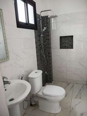 Appartement F3 aux Almadies image 7