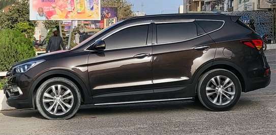 Hyundai Santa fe image 3