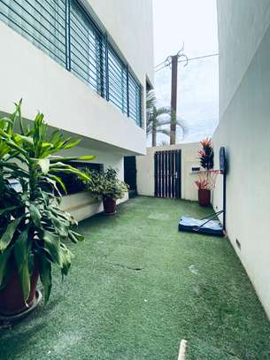Bel appartement à Yoff Onomo image 13