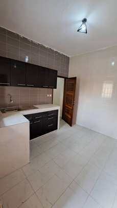 DUPLEX A LOUER A LA SICAP FOIRE image 10