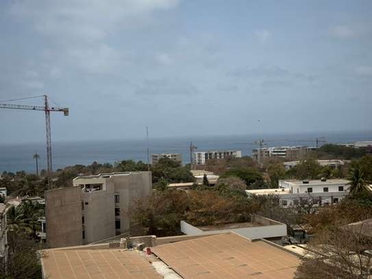Apparemment à louer à Mermoz derrière la station Elton image 10