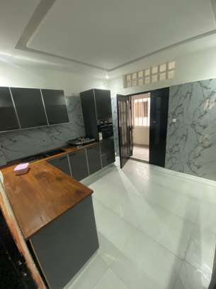 JOLI APPARTEMENT F4 NGOR ALMADIES image 10