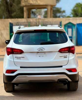 HYUNDAI SANTA FE 2017 image 7