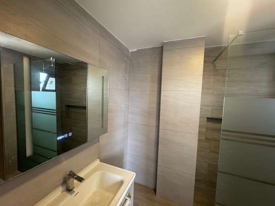 Appartement point E picine olympique image 10