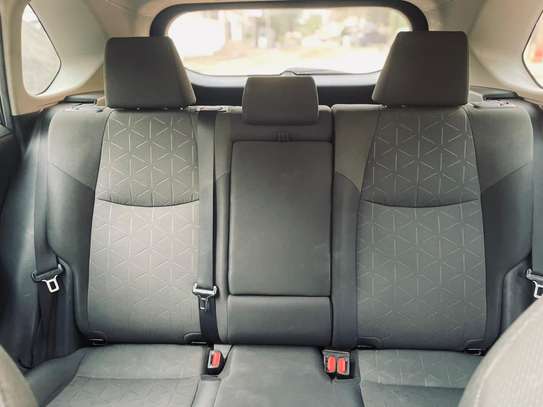 toyota rav 4 2019 Ful option image 2