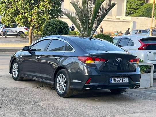 HYUNDAI image 7