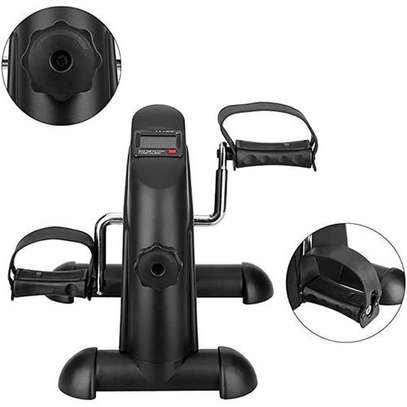 Mini vélo d'exercice pour jambes et bras avec écran LCD image 5
